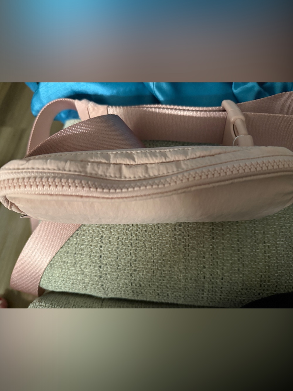 lululemon athletica Pale Pink Crossbody Bag BNWT. DORM ESSENTIALS - Picture 2 of 7